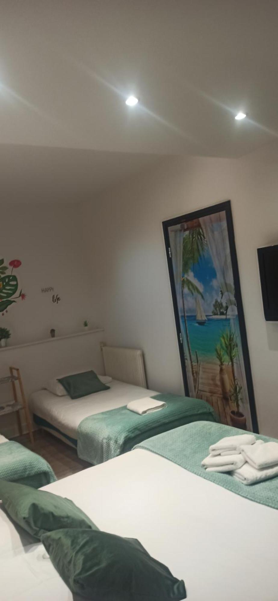 Hotel De La Place Loyettes Екстериор снимка